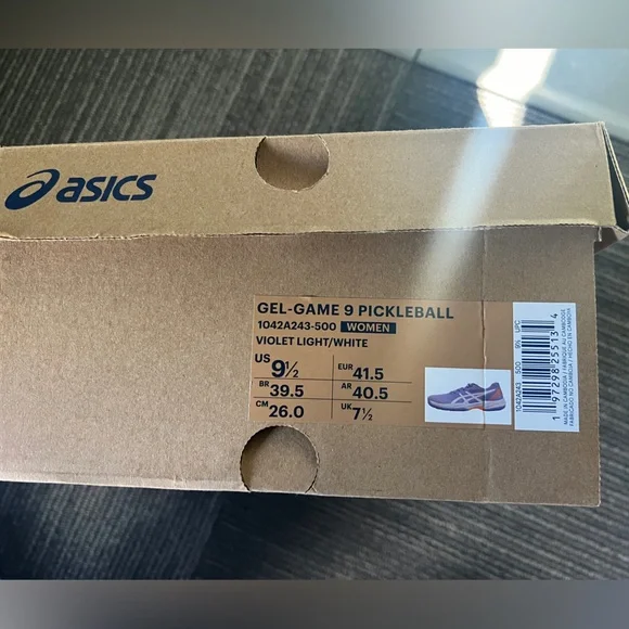 Pickleball  spring Asics Women's Athletic Shoes - Lavender and White. - Picture 6 of 8